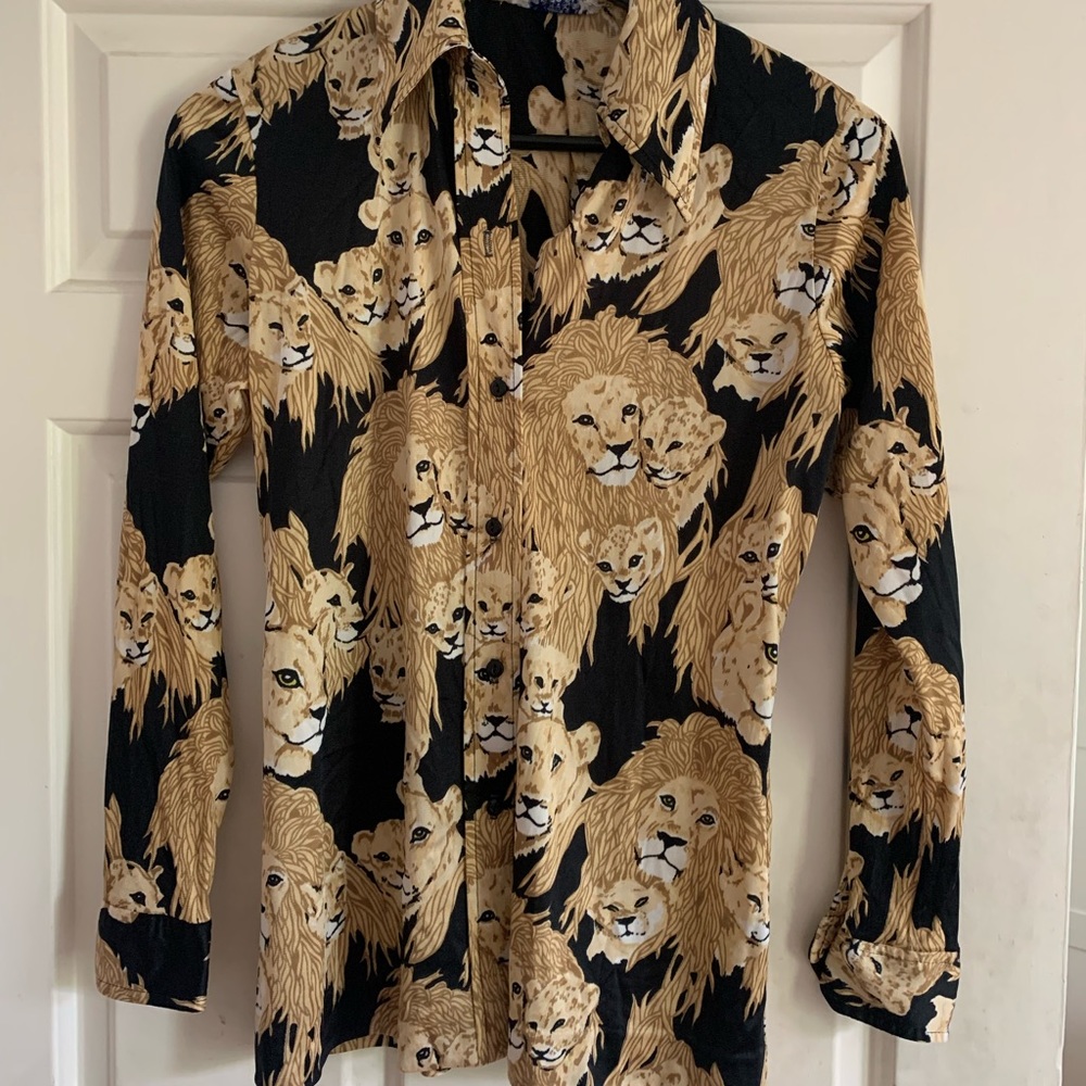 Vintage lion print shirt